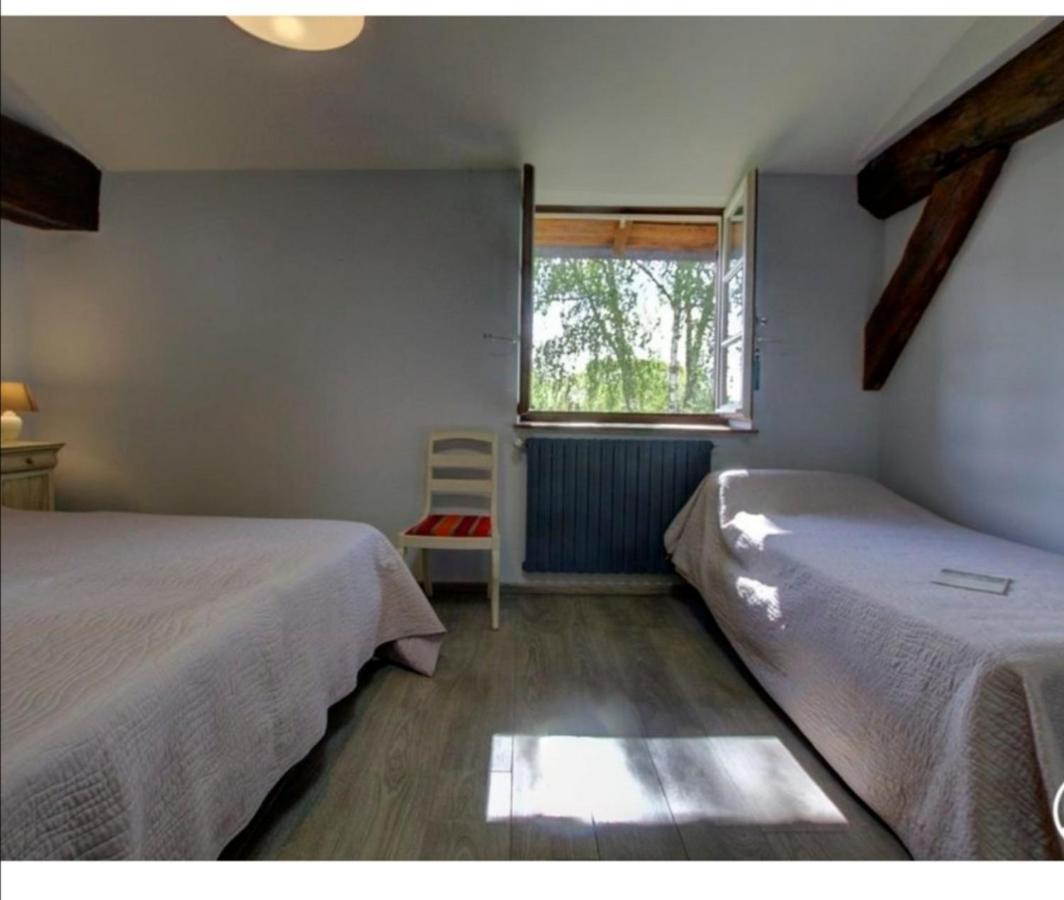 Chambres D'Hotes Les Vignes Montcet エクステリア 写真